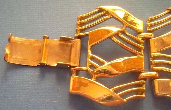Retro Gold Tone Bracelt - image 5