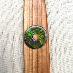 Ouvre-lettre en ammolite - Gemme en ammolite fabriquée à la main en bois de cerisier vieilli - Veuillez lire la description