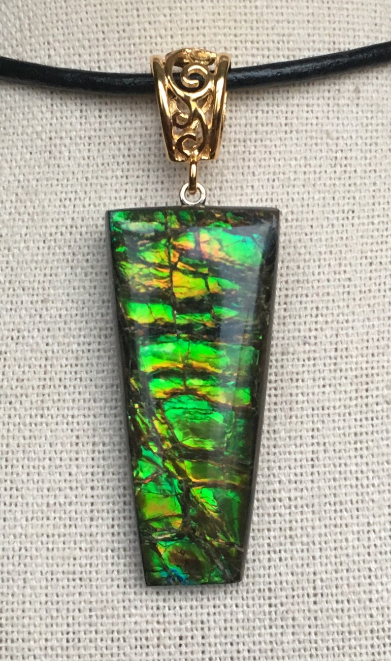 Fish Scale Pattern!!! Ammolite Pendant
