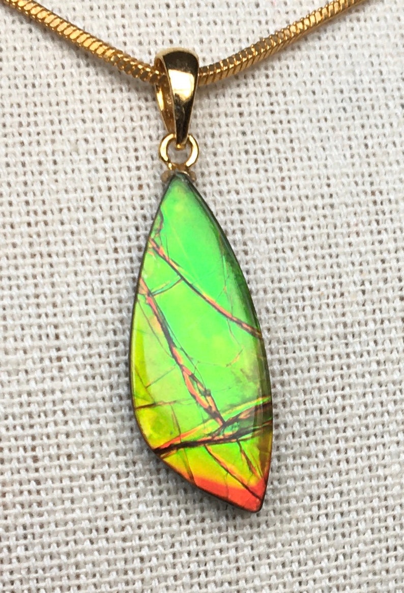 Small Bright Pendant Red Fracture Lines! Ammolite Pendant