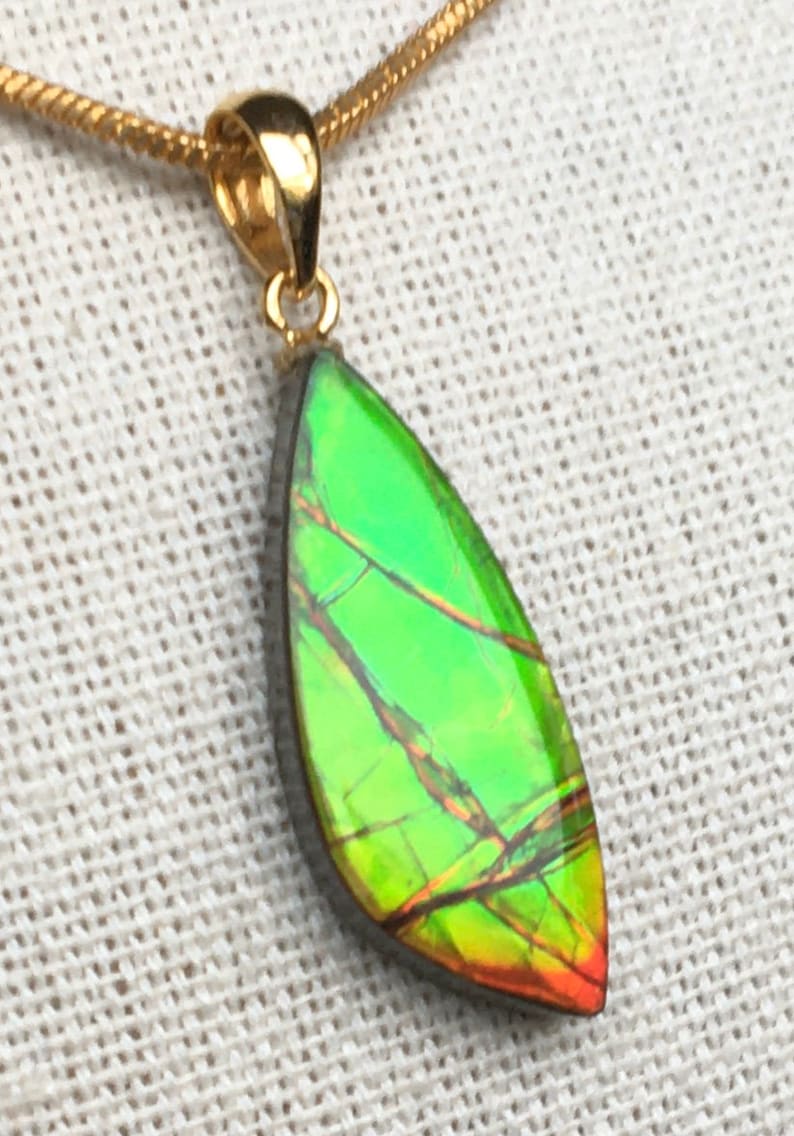 Small Bright Pendant Red Fracture Lines! Ammolite Pendant