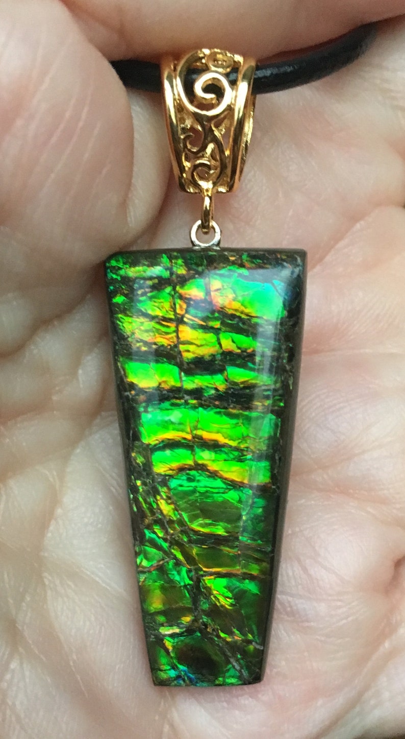 Fish Scale Pattern!!! Ammolite Pendant