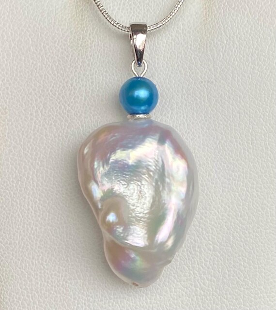 Keshi Pearl Pendant White Pearl With Blue Pearl Accent MUST