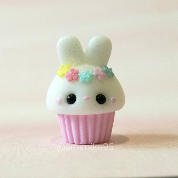 Breloque pour cupcake en argile baies - breloque pour cupcake en argile kawaii - breloque pour cupcake lapin - breloque mignon - breloque lapin - lapin - bijoux Kawaii