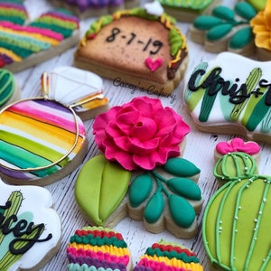Circle Floral Cookie Cutter image 4