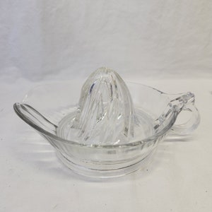 Vintage ribbed glass Juicer / Reamer, 8&quot; across, vintage kitchen