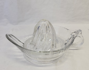 Vintage ribbed glass Juicer / Reamer, 8" across, vintage kitchen