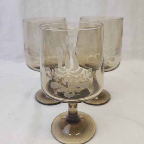 Vintage Pfaltzgraff Village Etched Smokey Pedistal Water or Wine Glass Set of 3