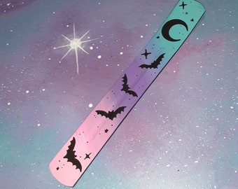 incense holder Kawaii goth moon & bats, burner stick fragrance décor, witch occult altar pastel creepy cute fairy kei spooky tarot bat