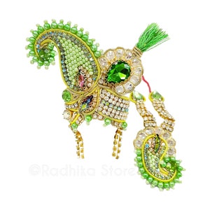 Pavan Sarovara Kund Green - Deity Crown and Necklace Set