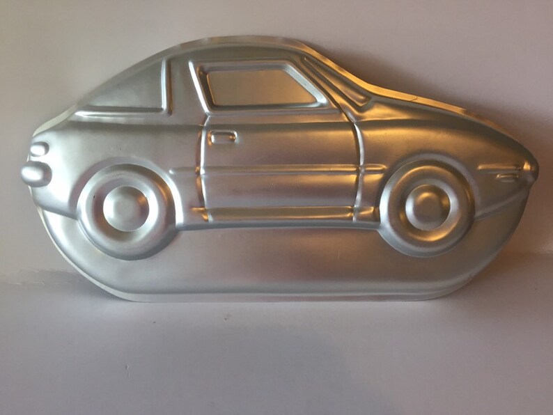 Vintage 1979 Wilton Party Pan Sports Car Aluminum Cake Pan Baking Dish Birthday Parties Celebrations Decorating 502-1948 Taxi Racing