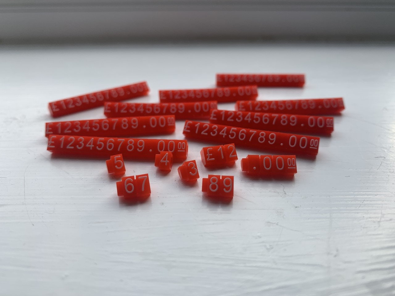Price cubes for jewellery sale