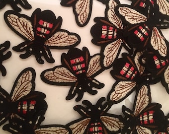 Borduurpatch Queen Bee opstrijkbare patch | Stoffen patches applicatie 2,5&quot; b x 1,5&quot; hoog
