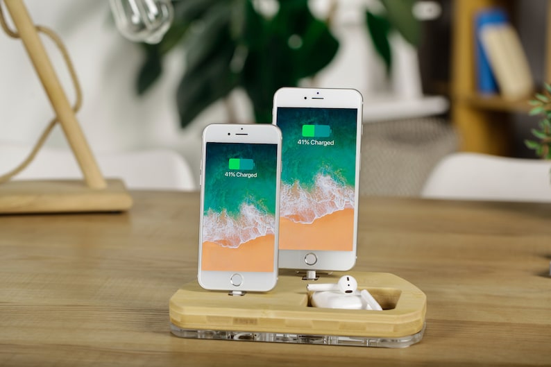 Dual Docking Station Ladestation iPad Holz Halter Airpods | Etsy Dual Docking Station Ladestation iPad Holz Halter Airpods | Etsy