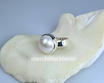Handgefertigter Silberring mit Süßwasserperle
