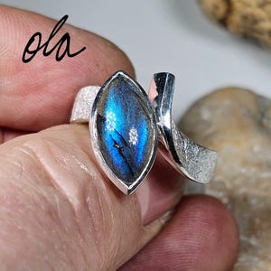 Labradorit-Ring in 925 Silber gefasst