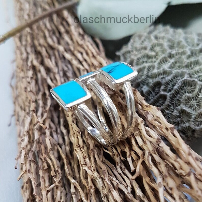 Silberring mit rekonstuierten T\u00fcrkis