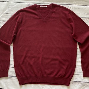 NEW season stock. Luxury cashmere unisex V neck sweater