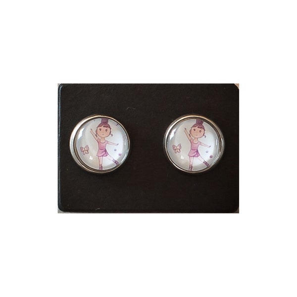 Boucles d'oreilles enfant danseuse classique, puces d'oreilles ballerine, cabochon verre, acier inoxydable argent, cadeau petite fille