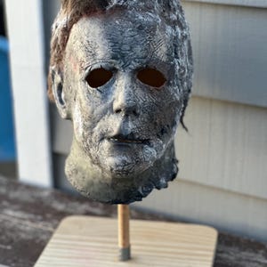 2 IN STOCK! Trick or Treat Studios Halloween Ends Mask Re-Haul