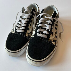 black checkered vans with laces