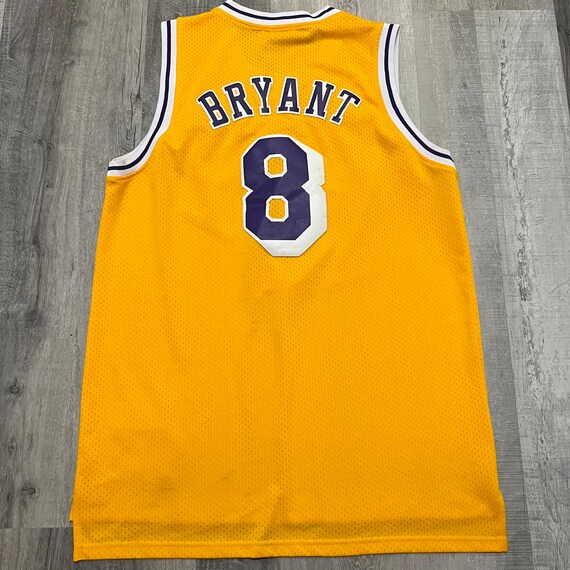 Yellow MAN NBA Los Angeles Lakers Licensed Oversized Cotton T