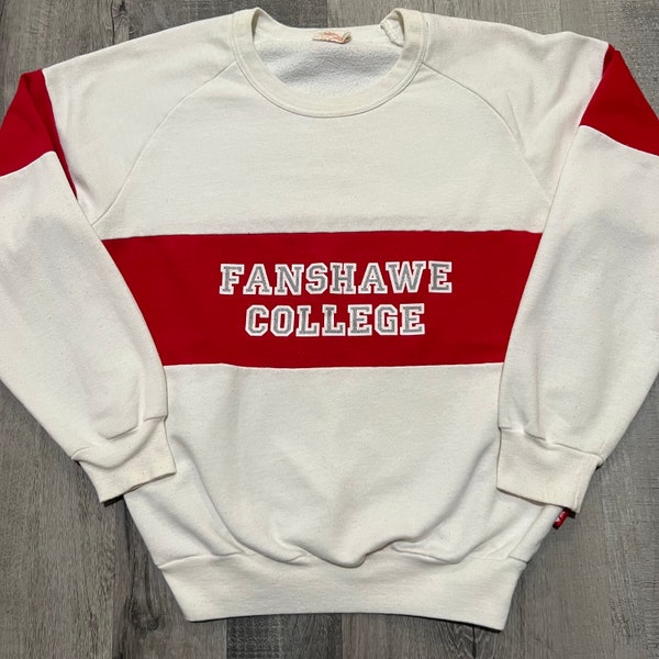 VTG Fanshawe College Red/White Two Tone Striped 80s Canada College Sweatshirt