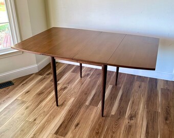 Mid century modern dining table, Broyhill Sculptra, Brasilia, Saga