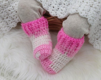 Pasgeboren sokken, pasgeboren gehaakte laarsjes, gehaakte roze babysokken, roze babysokken, roze babylaarsjes, babylaarzen, roze babyschoenen