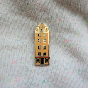Pin de esmalte inspirado na Suécia verde Gamla Stan