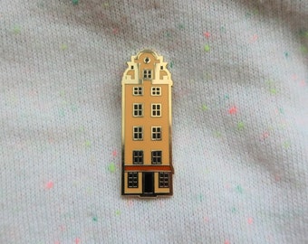 Gamla Stan green Sweden inspired enamel pin