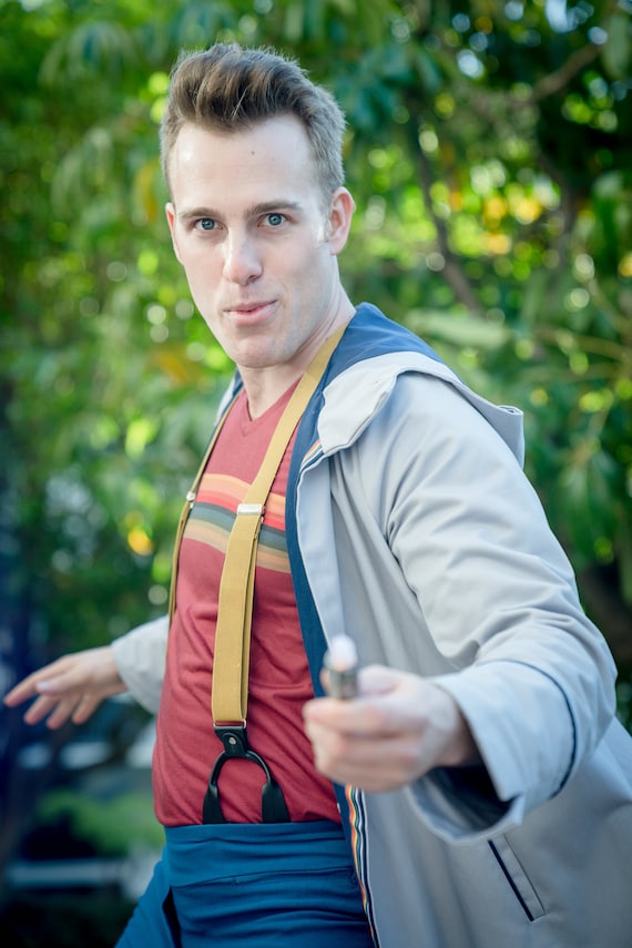 Thirteenth doctor trench coat deals