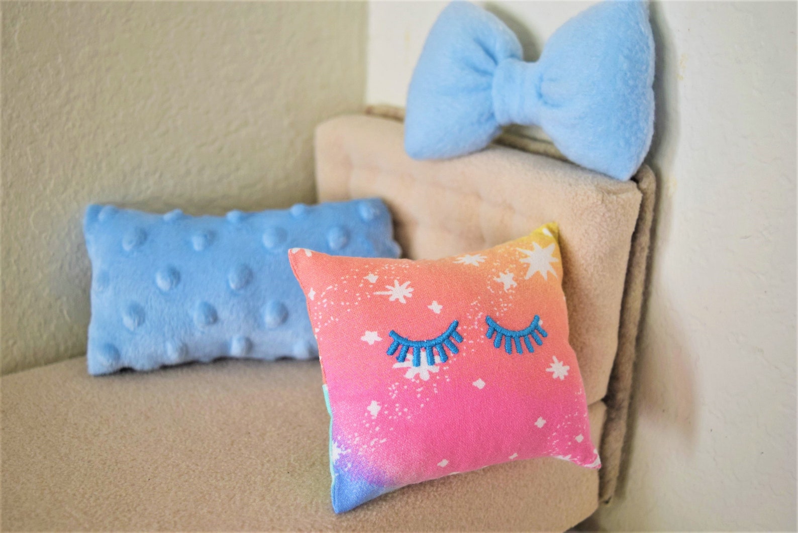 Barbie size pillows/set of 3/bow shape pillow/doll pillow/set Etsy