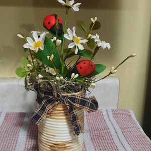 Primitive Country Farmhouse style distressed upcycle tin can LADY BUGS and  daisies distressed chalk paint make-do shelf sitter arrangement