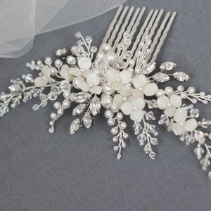 Wedding hair comb created of Swarovski crystals and pearls, Handmade flower silver hair piece, Bridal hair decoration made for bride