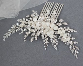 Wedding hair comb created of Swarovski crystals and pearls, Handmade flower silver hair piece, Bridal hair decoration made for bride