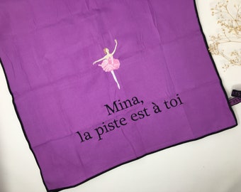 Asciugamano sportivo in microfibra con ricamo del nome della ballerina, ideale per attività all'aperto, campeggio, palestra, doccia e allenamento.