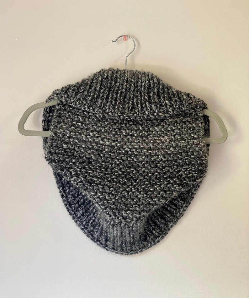 Hand-knitted soft grey shrug/bolero in womens small/medium image 2
