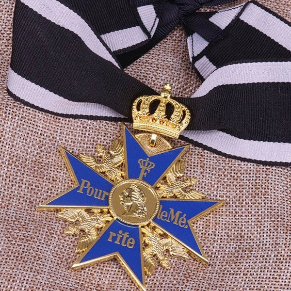 Médaille de la Grande Croix Allemande de la Première Guerre mondiale Pour Le Mérite avec Couronne 24 Ct plaqué or Médaille militaire Bleu Max Uniforme Army Award Décoration Militaria