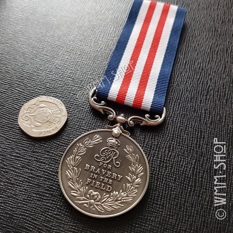 Military Medal WW1 British Bravery in the Field Royal V Antique