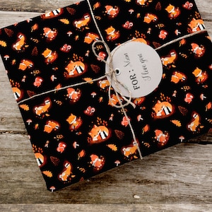 Sweet foxes wrapping paper, 5 gift sheets, fox and squirrel, autumn, 42 cm x 60 cm