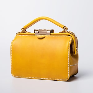 Dulles Doctor Bag-Women's Cowhide Leather Handbag image 1