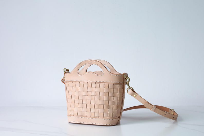 Bolso de cuero tejido a mano: bolso de hombro de plena flor Nature