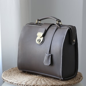 Hand Stitched Leather Doctor Bag Backpack: Vegetable Tanned Grey Rucksack
