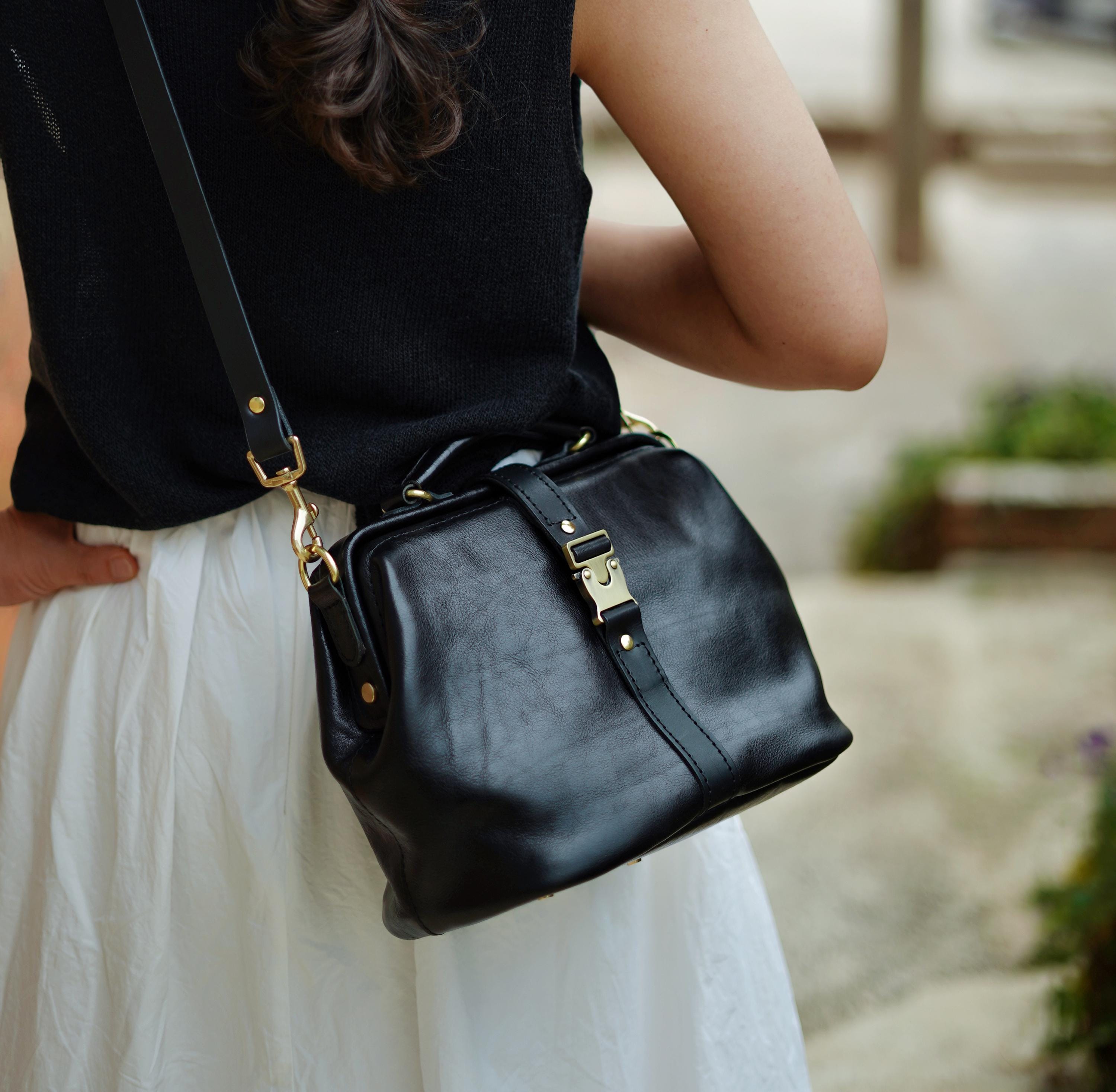Full Grain Leather Doctor Bag: Handmade Everyday Carry Purse - Etsy