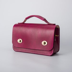 Women&#39;s Cowhide Leather Small Business Handbag Handmade Shoulder Bag