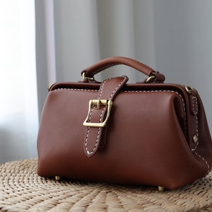 Sac de médecin en cuir - sac de style médecin, sac à main en cuir, sac à bandoulière, sac en cuir monogramme, transport quotidien