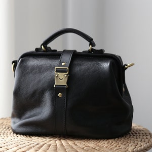 Soft Leather Doctors Bag- Doctor Style Bag, Leather Purse, Off Shoulder Bag, Monogram Leather Bag, Every Day Carry large