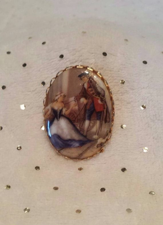Victorian Limoges Style Vintage Cameo Brooch Waltz