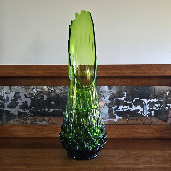 Reserved for DAYNA!! Massive Vintage L.E. Smith Amazingly Striking Shiny Emerald Green Swung Stretch Glass 21 inch Floor Vase Curving Lines